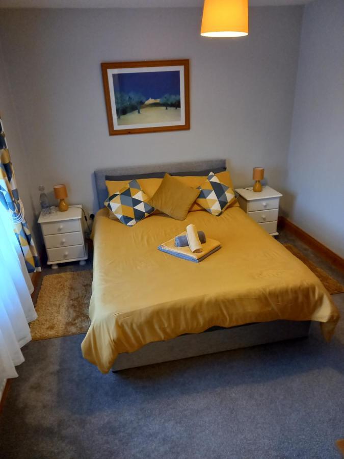 A New U Country Cottage Clynacartan Luaran gambar