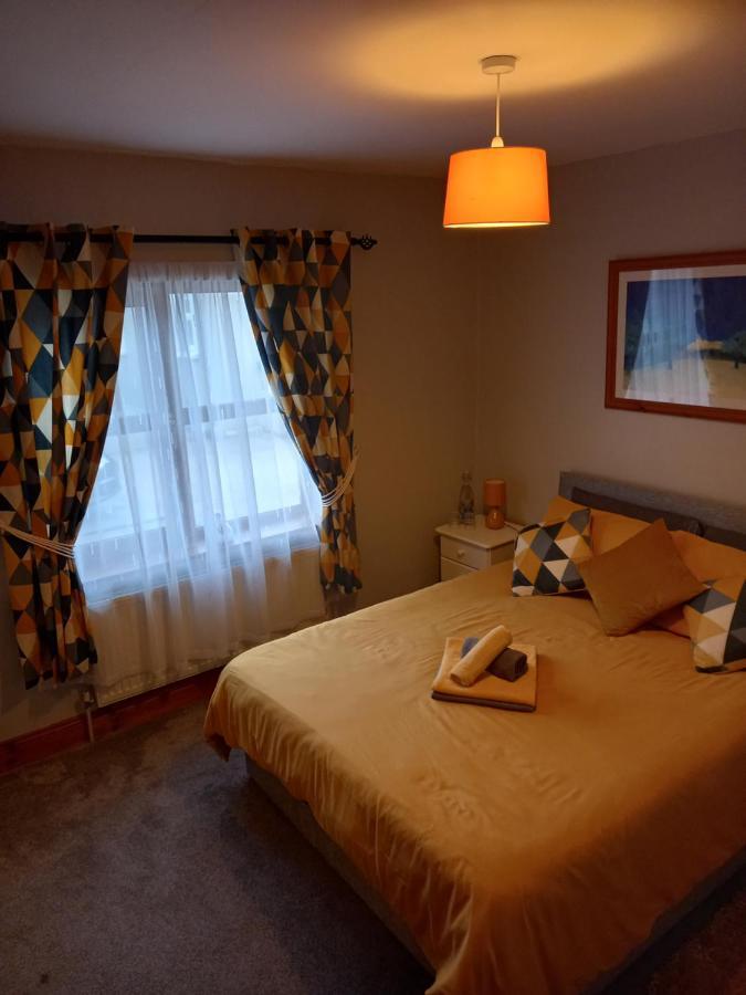 A New U Country Cottage Clynacartan Luaran gambar